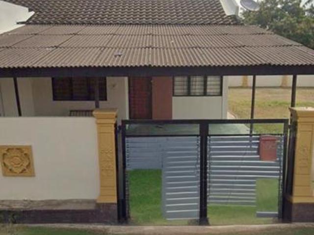 MCL FREEHOLDCorner Single Storey Terrace Taman Seri Gelam For Sale