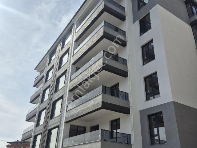 Ma.g.menkulden Araklı Da Satılık 3+1 Sıfır Daire Taşınmaya Hazır