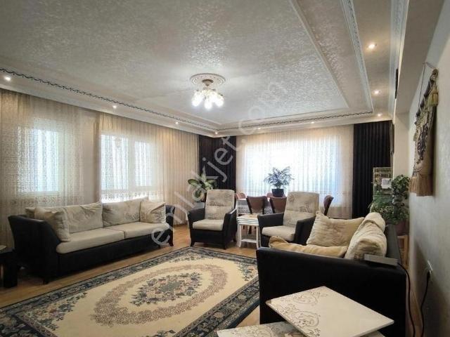 Mamak Başak Mah. Çift Mutfaklı, Asansörlü, Full + Full Yapılı 7+1 Satılık Dubleks Daire !