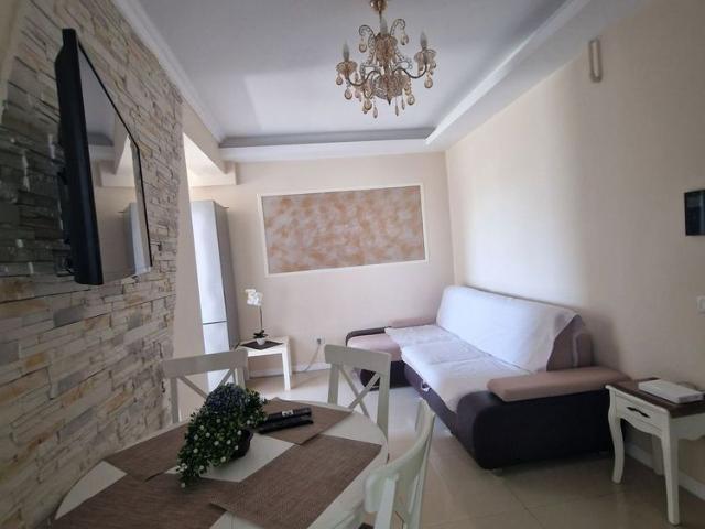Mamaia Nord 3 camere 350m de plaja, parcare, mobilat utilat complet