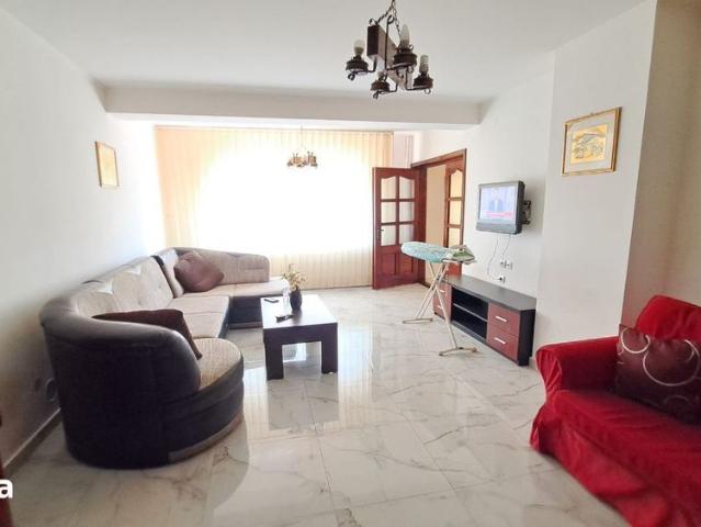 Mamaia Sat Lidl vila P+2 mobilata, utilata, 9 camere 4 bai 560 mp