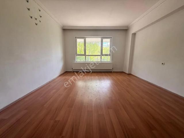 Mammak Bostancık Mah Çatak Cadde Üzerinde 3+1 Kulanışlı Daire