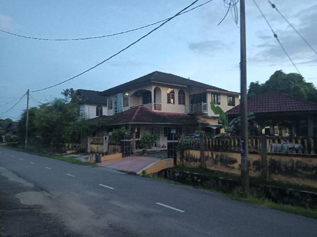 Mampu Milik Banglo 2 tingkat di Jalan Gong Pauh Kampung Gong pauh