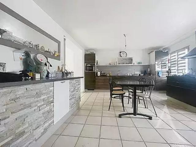 Mantes la Jolie 78200 Achat / Vente maison 6 pièces t6 au dernier étage terrasse