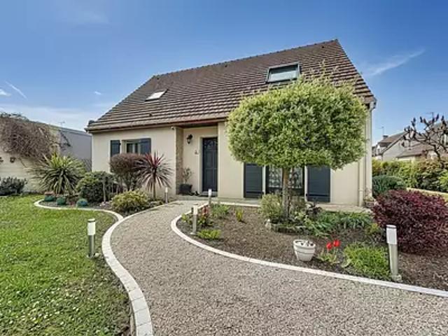 Mantes la Ville 78711 Achat / Vente maison 8 pièces t8 au dernier étage terrasse