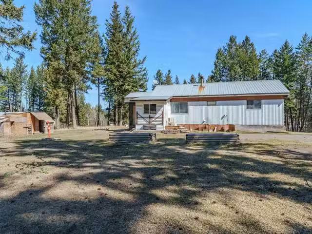 Manufactured Home for sale in 103 Mile House, 100 Mile House.