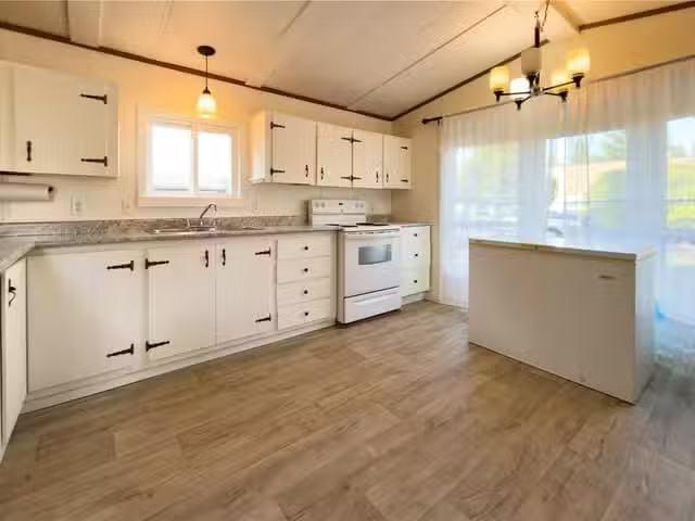 Manufactured Home for sale in Campbell River, 80 1160 Shellbou.