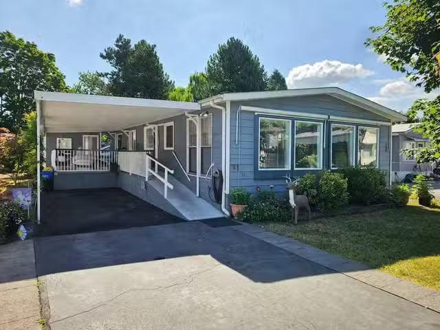Manufactured Home for sale in Coquitlam, Coquitlam, 31 145 Kin.
