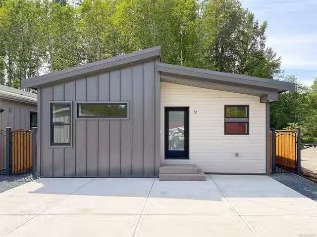Manufactured Home for sale in Cumberland, 31 3025 Royston Rd.