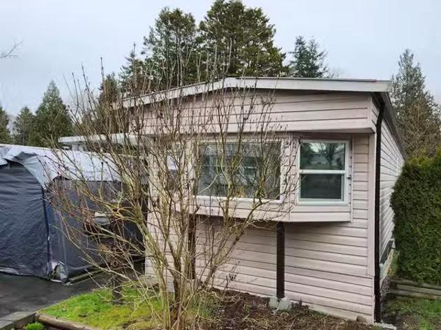 Manufactured Home for sale in East Newton, Surrey, Surrey, 165.