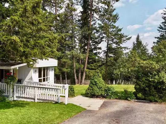 Manufactured Home for sale in Esler/Dog Creek, Williams Lake.