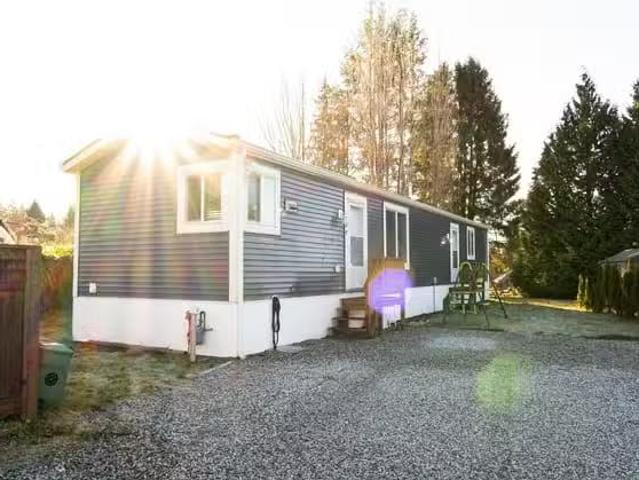 Manufactured Home for sale in Gibsons, Sunshine Coast, 139 141.