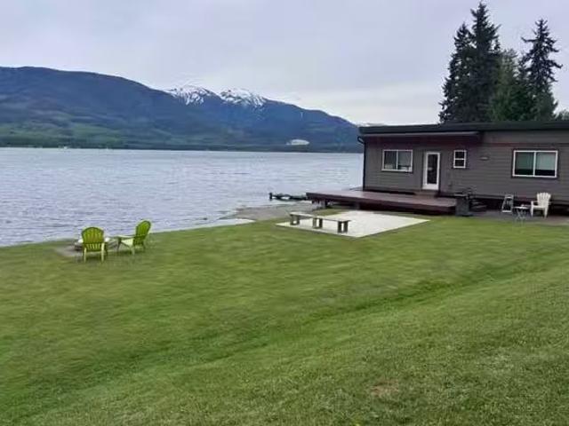 Manufactured Home for sale in Lakelse Lake, Terrace, 1440 West.