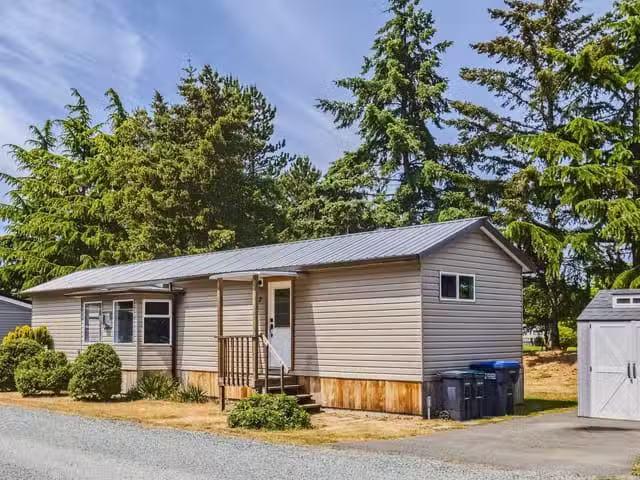 Manufactured Home for sale in Parksville, 32 150 Corfield N St.