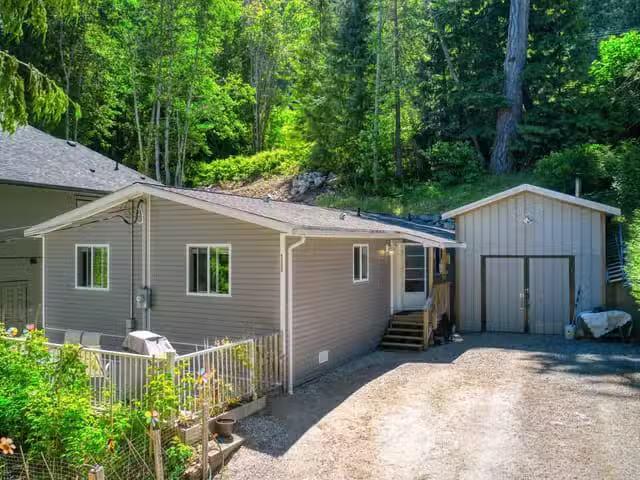 Manufactured Home for sale in Pender Harbour, Sunshine Coast.