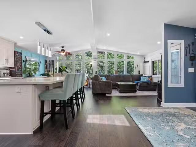 Manufactured Home for sale in Surrey, South Surrey White Rock.