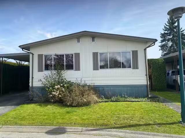 Manufactured Home for sale in Surrey, South Surrey White Rock.