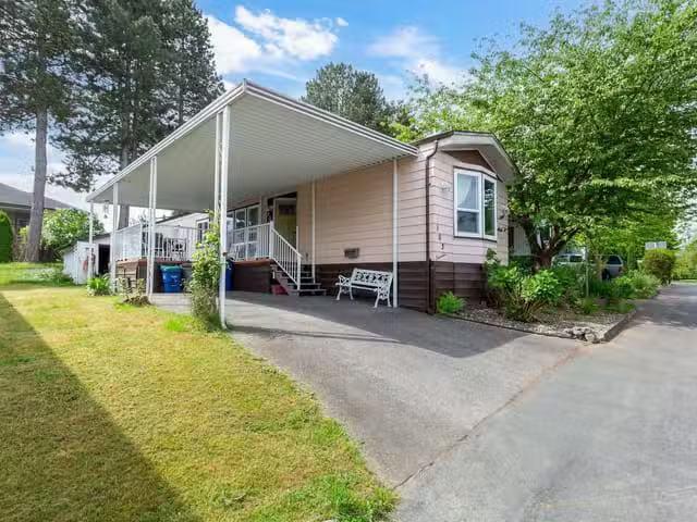 Manufactured Home for sale in Surrey, Surrey, Street, 263143386