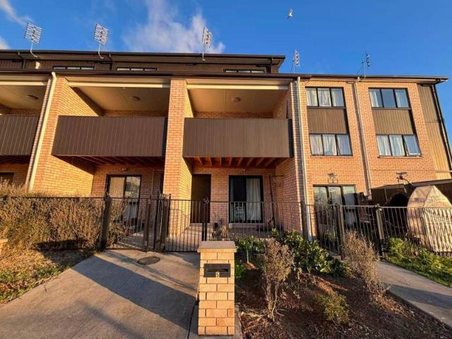 manukau, 3 bedrooms