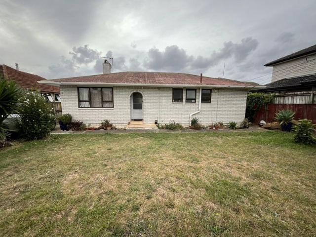 manurewa, 4 bedrooms
