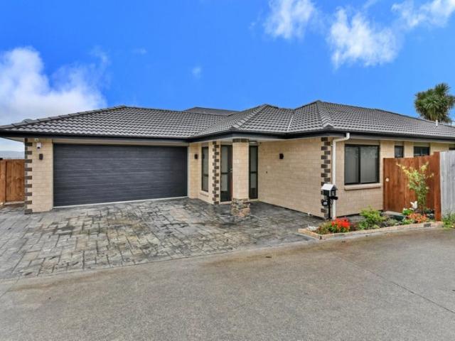 manurewa, 4 bedrooms