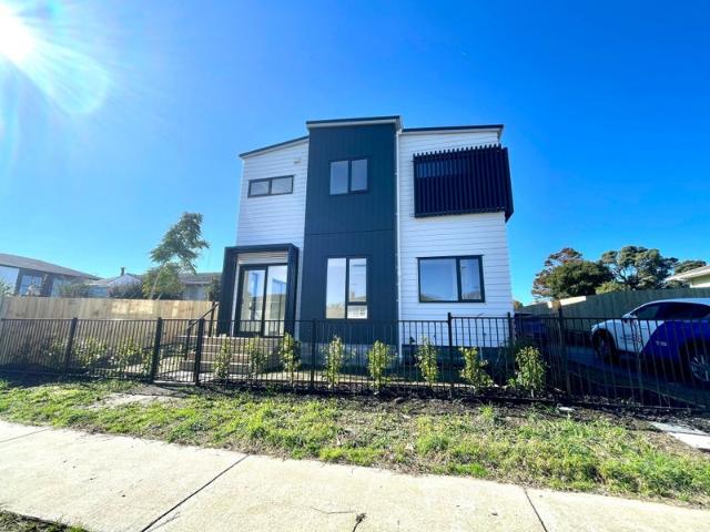 manurewa, 4 bedrooms