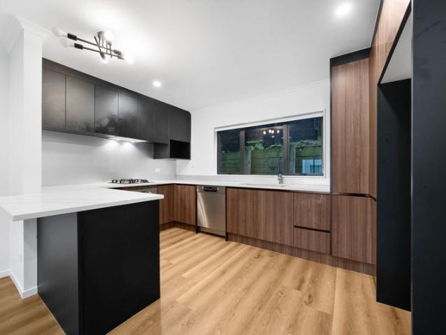 Manurewa, 4 bedrooms