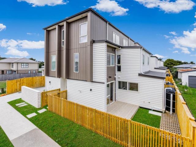 manurewa, 4 bedrooms