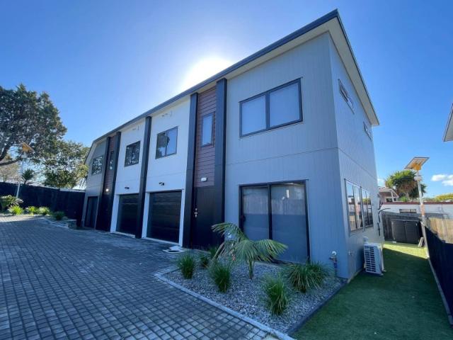manurewa, 4 bedrooms