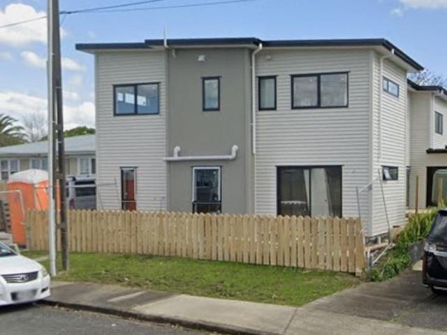 manurewa, 4 bedrooms