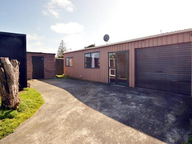 manurewa, 4 bedrooms