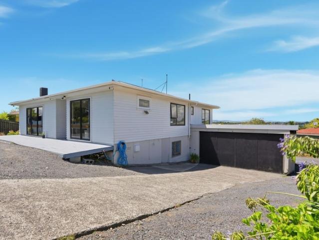 manurewa, 4 bedrooms