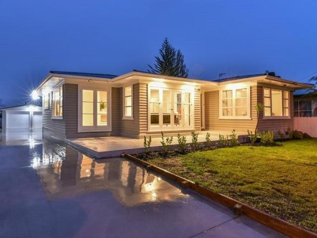 manurewa, 5 bedrooms