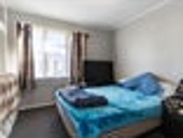 Manurewa, 5 bedrooms, $1100 pw