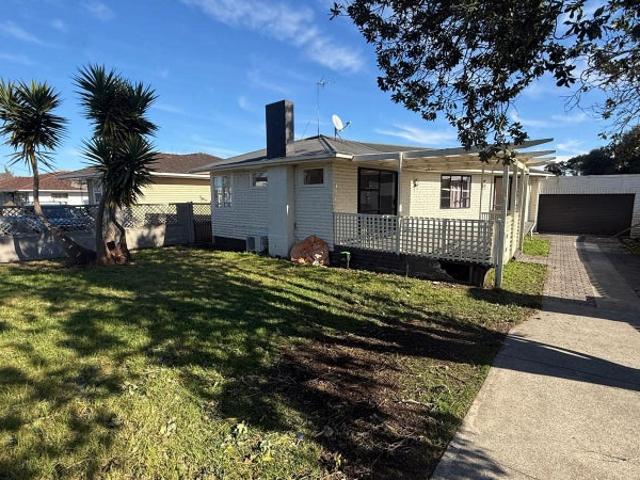 manurewa, 5 bedrooms