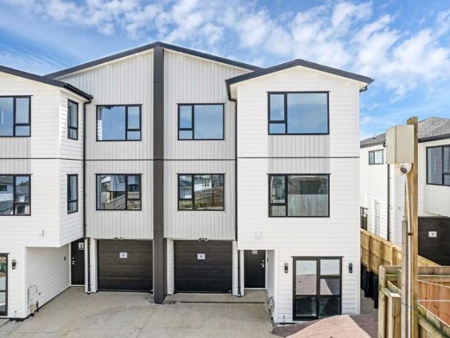 manurewa, 6+ bedrooms