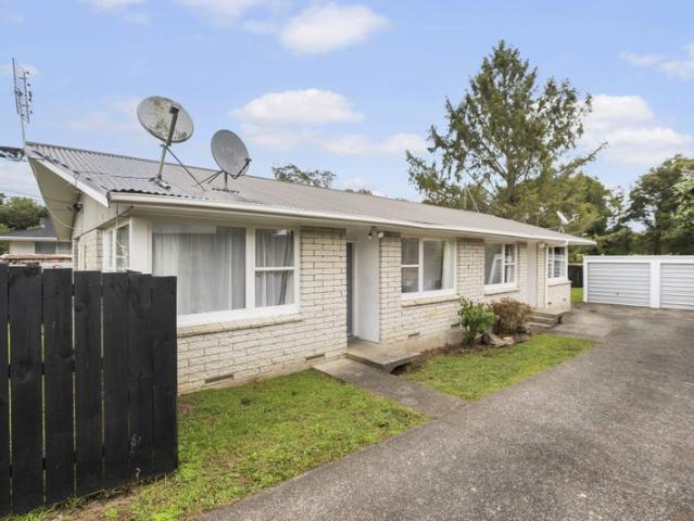 manurewa, 2 bedrooms