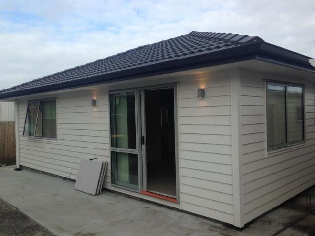 manurewa, 2 bedrooms