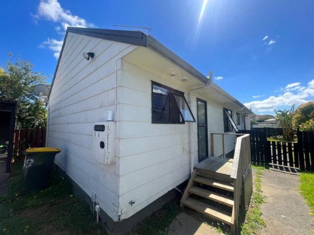manurewa, 2 bedrooms