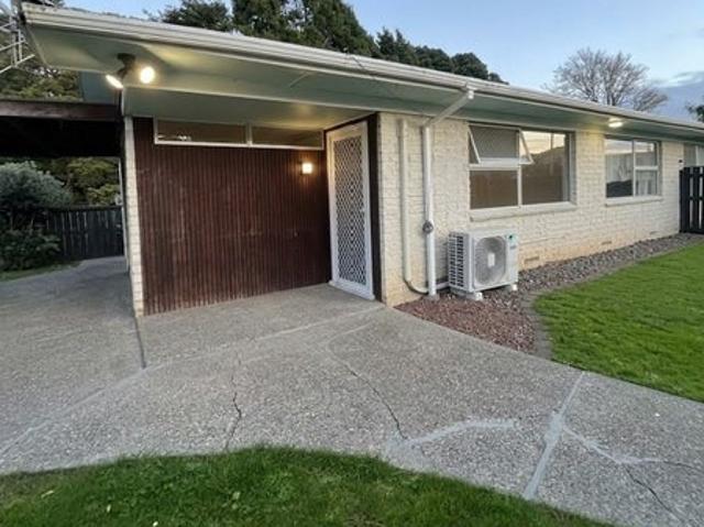 manurewa, 2 bedrooms