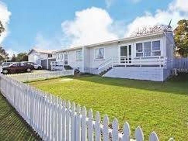 manurewa, 2 bedrooms