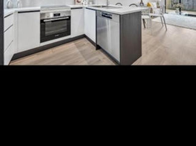 manurewa, 2 bedrooms