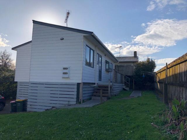 manurewa, 2 bedrooms