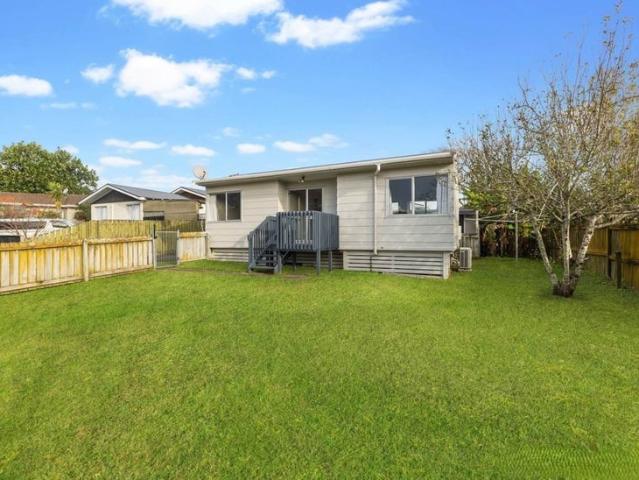manurewa, 2 bedrooms