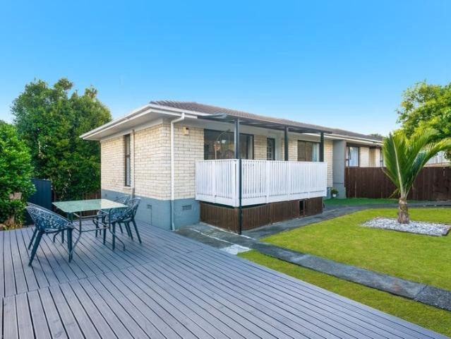 manurewa, 2 bedrooms
