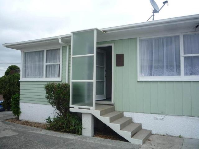 manurewa, 2 bedrooms