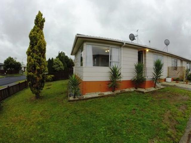 manurewa, 2 bedrooms