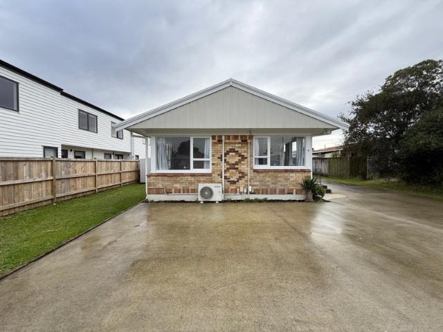 manurewa, 2 bedrooms