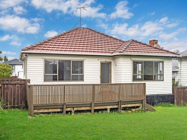 manurewa, 2 bedrooms
