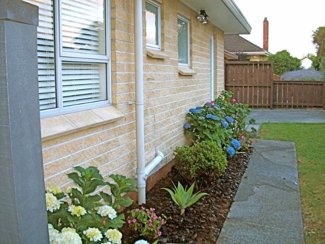 manurewa, 2 bedrooms
